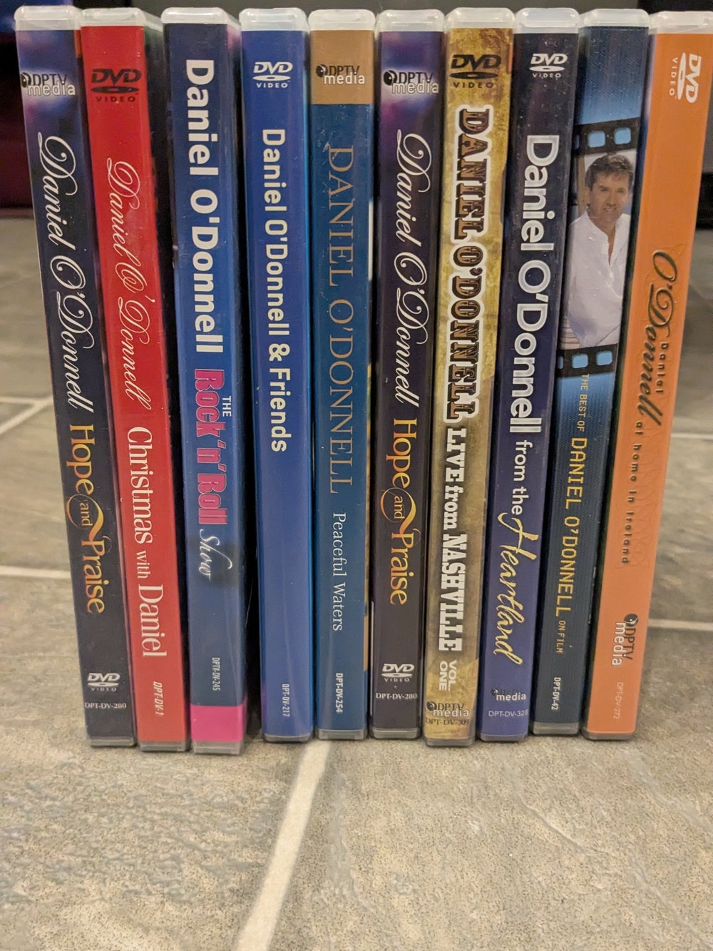 Daniel O'Donnell DVD Collection - Multicolor Spines